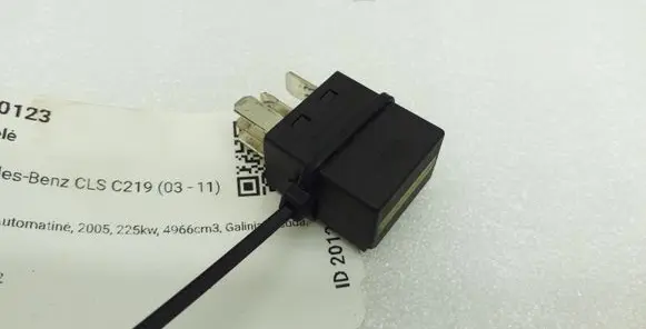 Mercedes-Benz CLS C219 Other relay 0025421219