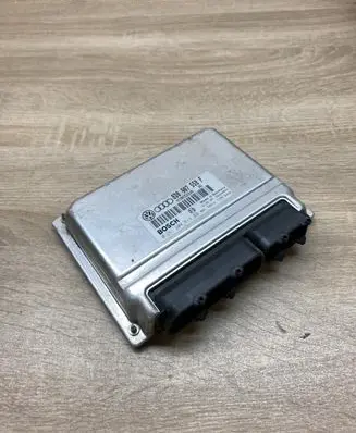 Audi A4 S4 B5 8D Engine control unit/module ECU 8D0907558F 0261204614