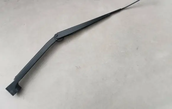 Nissan Leaf I (ZE0) Front wiper blade arm E809B3LA