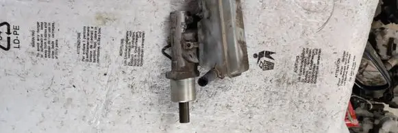 Volkswagen Sharan Brake fluid reservoir 