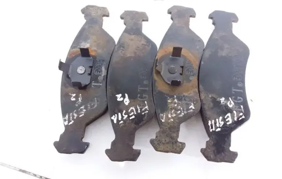 Ford Fiesta Brake pads (front) 