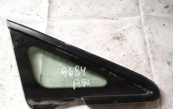 Honda Civic Front door vent window glass four-door as2