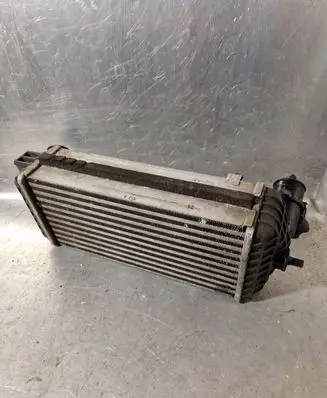 Hyundai i40 Intercooler radiator 232702A800