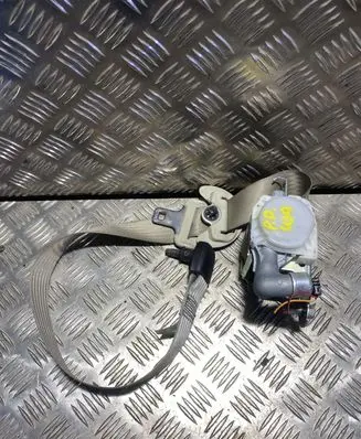 Subaru Outback Front seatbelt