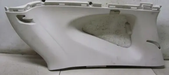 Honda CR-V (D)pillar trim (top) 