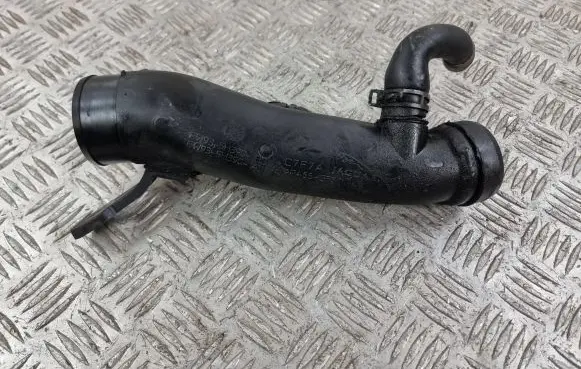 Jaguar F-Pace Turbo air intake inlet pipe/hose FW935H390BD