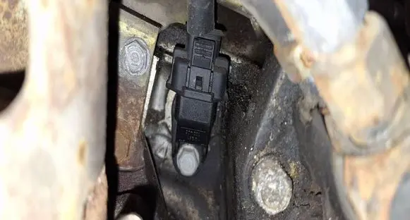 Honda FR-V Camshaft position sensor 