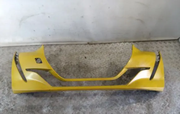 Peugeot 208 Front bumper 9825065280