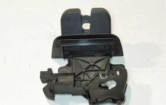 Audi A3 S3 8P Tailgate/trunk/boot lock/catch/latch 8P4827505B 8P4827520