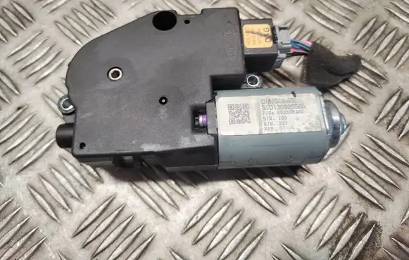 Hyundai Santa Fe Sunroof motor/actuator WR09C05AA KG3108100 S20130926565