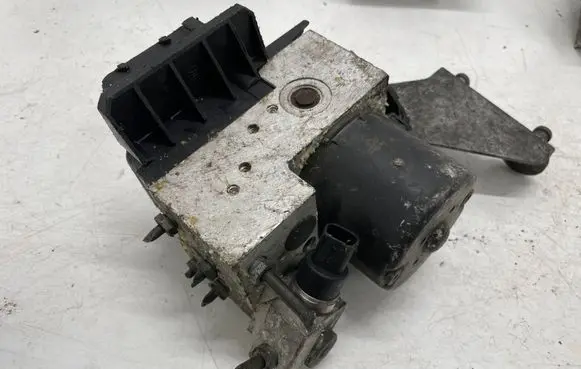 Mercedes-Benz CLS C219 ABS Pump A0034318712