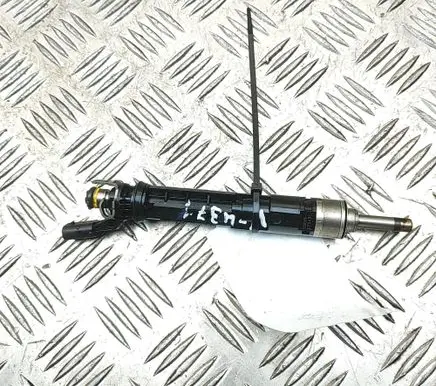 Mercedes-Benz CLA C118 X118 Fuel injector A2820701000 166001525R
