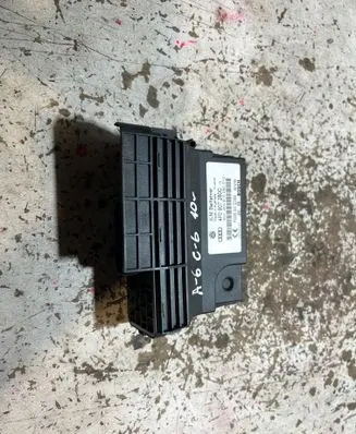 Audi A6 Allroad C6 Power management control unit 4F0907280C F005S00288 4F0910280