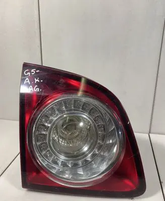Volkswagen Golf V Tailgate rear/tail lights 5M0945093K