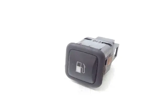 Volkswagen Golf IV Fuel tank opening switch 3B0959833A