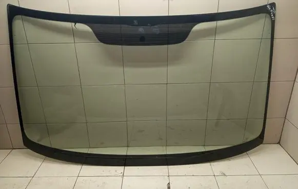Mercedes-Benz Sprinter W906 Front windscreen/windshield window 43R010826