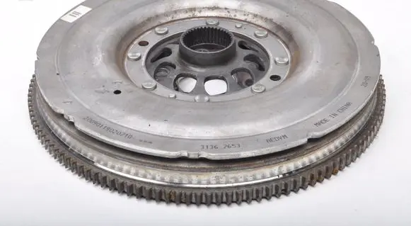 Volvo XC40 Dual mass flywheel 31367653