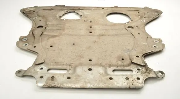BMW 7 G11 G12 Engine splash shield/under tray 6887546