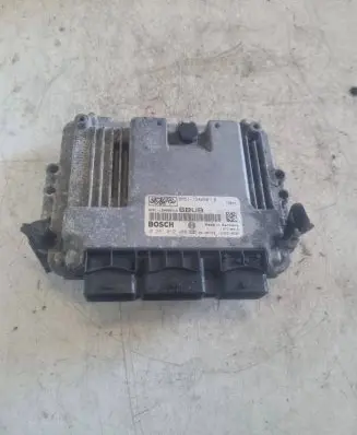 Ford Focus Engine control unit/module 5M5112A650LB 0281012486