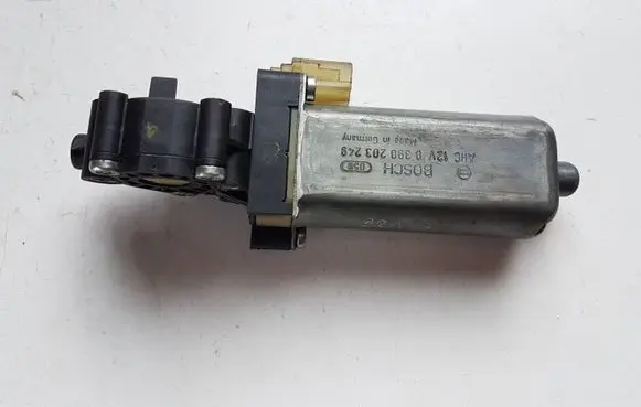Mercedes-Benz S W221 Steering column adjust motor 0390203249