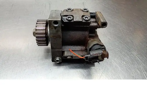 Peugeot 607 Fuel injection high pressure pump CN4A