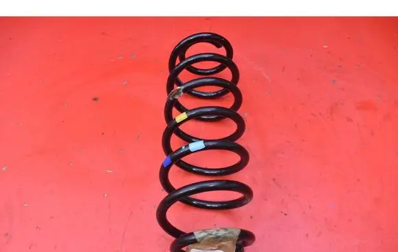 Hyundai Kona I Rear coil spring 55335BE400