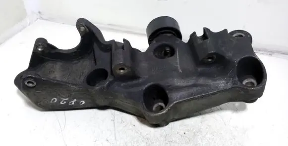 Nissan Primastar Generator/alternator bracket 8200462166