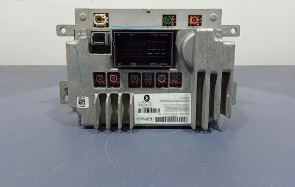 Chrysler Pacifica Radio/CD/DVD/GPS head unit 68232028AN