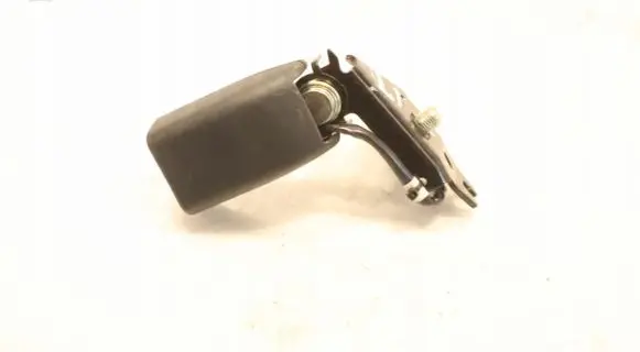 Mazda 3 Rear seatbelt buckle