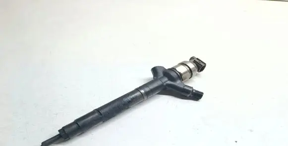 Toyota RAV 4 (XA30) Fuel injector 32000E16