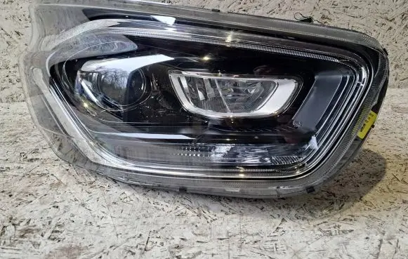 Ford Transit Custom Headlight/headlamp