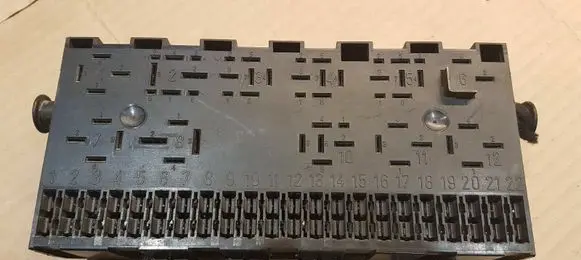 Volkswagen Jetta I Fuse box set 171941813D 171941821D