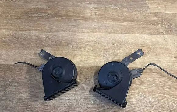 Land Rover Discovery 5 Horn signal HY3213802AA