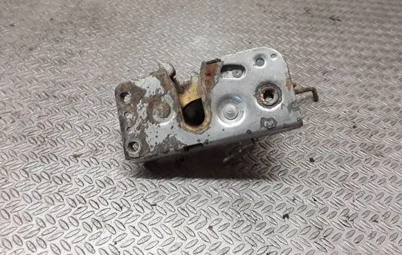 Iveco Daily 35.8 - 9 Loading door lock 
