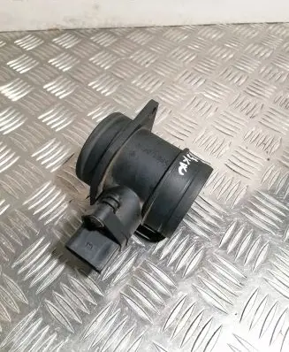 Skoda Octavia Mk2 (1Z) Mass air flow meter 0281002531 038906461B