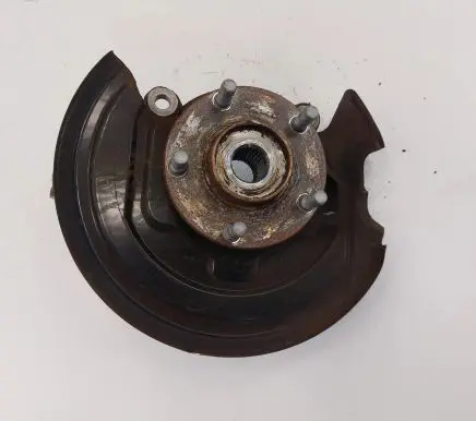 Nissan Leaf II (ZE1) Front wheel hub