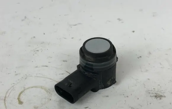 Porsche Macan (95B) Rear parking sensor holder (PDC) 5Q0919275