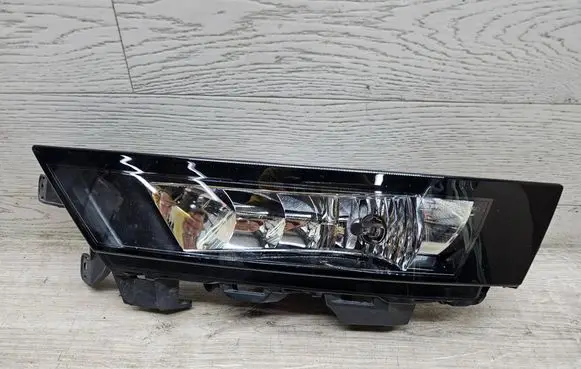 Skoda Rapid (NH) Front fog light 5JA941699D