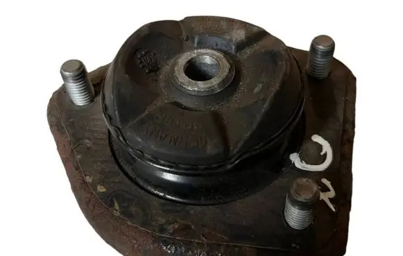 Land Rover Range Rover L322 Coil spring mount 6754346
