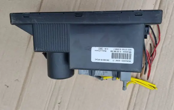 Mercedes-Benz E AMG W210 Central locking vacuum pump 