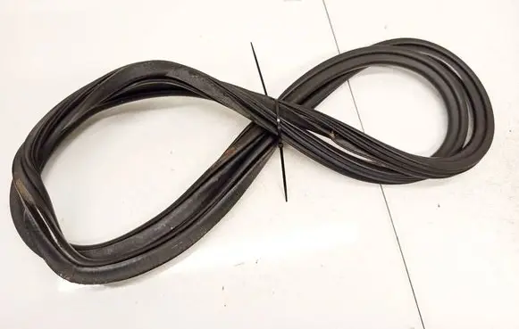 Audi A4 S4 B8 8K Rubber seal rear door 8K5833721 8K5833721E