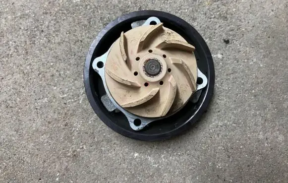 Alfa Romeo Giulia Water pump 670051094