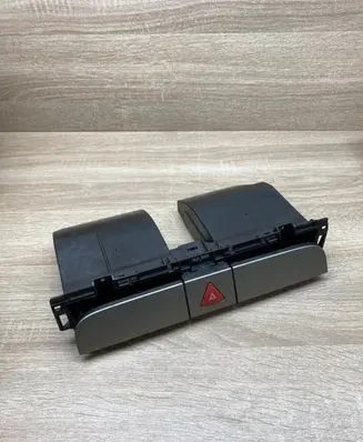 Volkswagen PASSAT B6 Hazard light switch 3C0858407