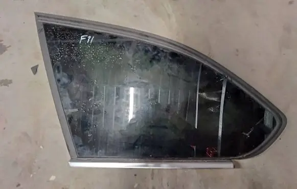 BMW 3 F30 F35 F31 Rear side window 51377286167