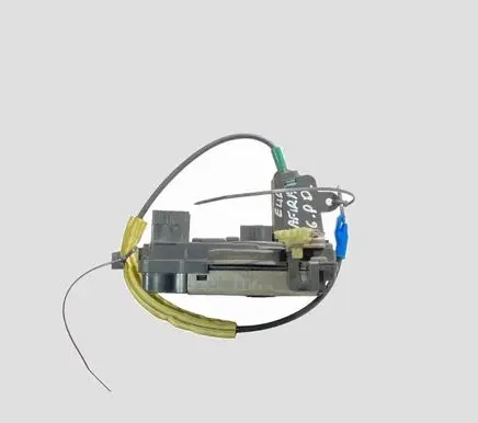 Opel Zafira B Front door lock 13210749