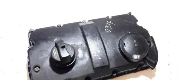 Volkswagen PASSAT B5 Rocker cam cover 038103475s