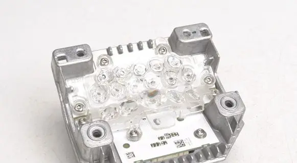 BMW 2 F46 Voltage converter/converter module 1305715322