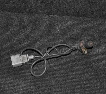 Audi A3 S3 8P Crankshaft position sensor 0281002223