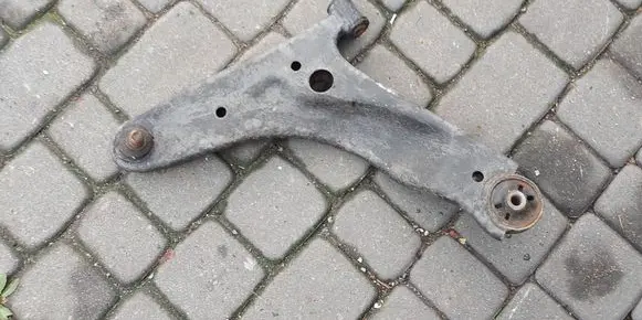 Hyundai i10 Front lower control arm/wishbone 