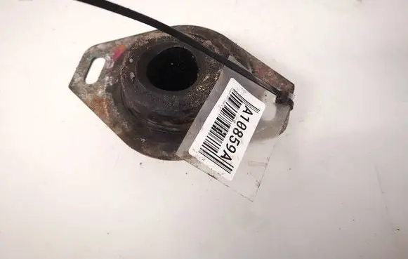 Peugeot 307 Engine mount bracket 
